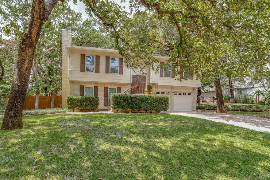 **BOM-Buyer financing fell through**FHA APPRAISED $332K Case # 513-2734433**Wonderful Split level home on treed lot.  Parquet entryway landing with split to upstairs or downstairs.  Interior of home has been painted (no popcorn ceilings) - Upstairs to Kitchen, offers updated granite countertops, tile flooring, painted cabinets.  Eating-area in kitchen- laundry room has washer-dryer and HWH. Upstairs Living area is large with space for all the family. Balcony off kitchen with great view of trees and landscaping.  Upstairs thee are  three good sized bedrooms and full bath- Bath has granite countertop- tub-shower.  Downstairs is family room with wood burning fireplace.  Primary bedroom downstairs is spacious, bath has updated granite countertops and updated shower.  Over sized garage will allow for work bench.  Sprinkler system, new roof just installed in August 2023.       
 NO SURVEY, buyer to purchase new.