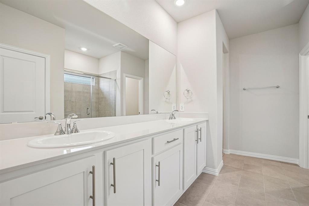 Lakehaven - Residential