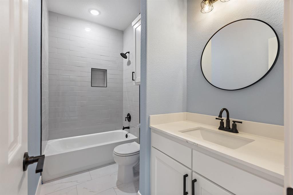 Rolling Hills 01 - Residential