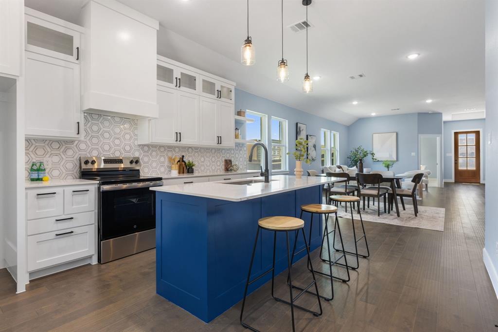 Rolling Hills 01 - Residential