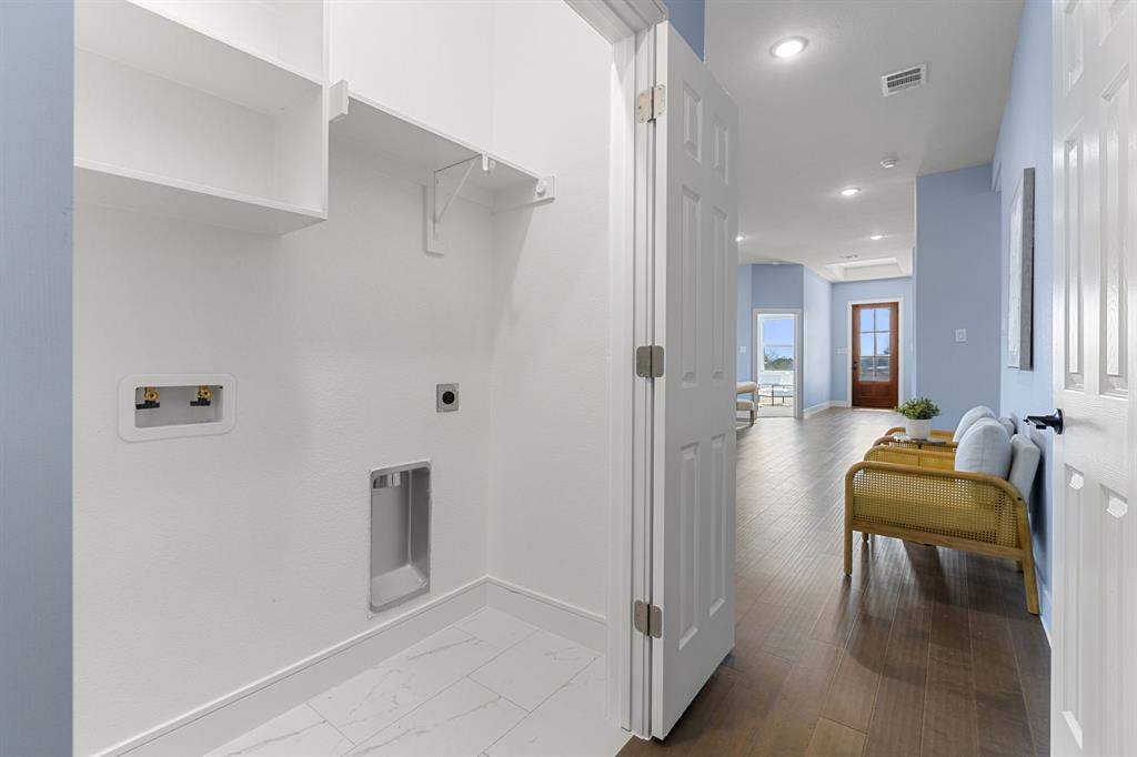 Rolling Hills 01 - Residential