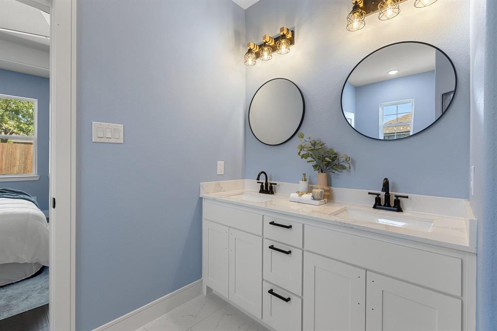 Rolling Hills 01 - Residential