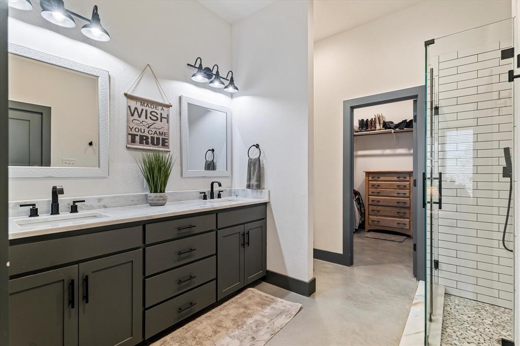 G-0989 QUILLEN CHARLES A-G0989, ACRES 3.64 - Residential