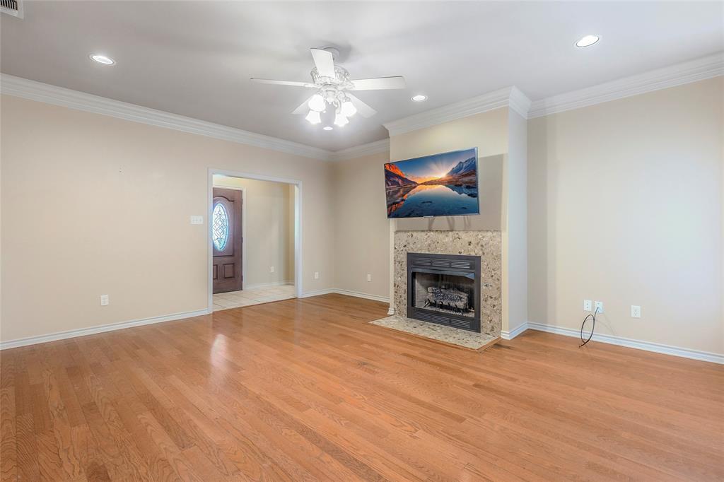 543 Oakridge Drive