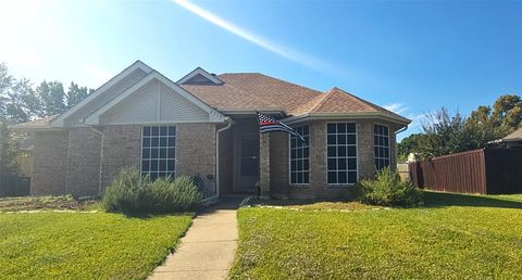 Photo of 8713 Pheasant Run Drive, Rowlett, TX 75089 (MLS # 21098464)