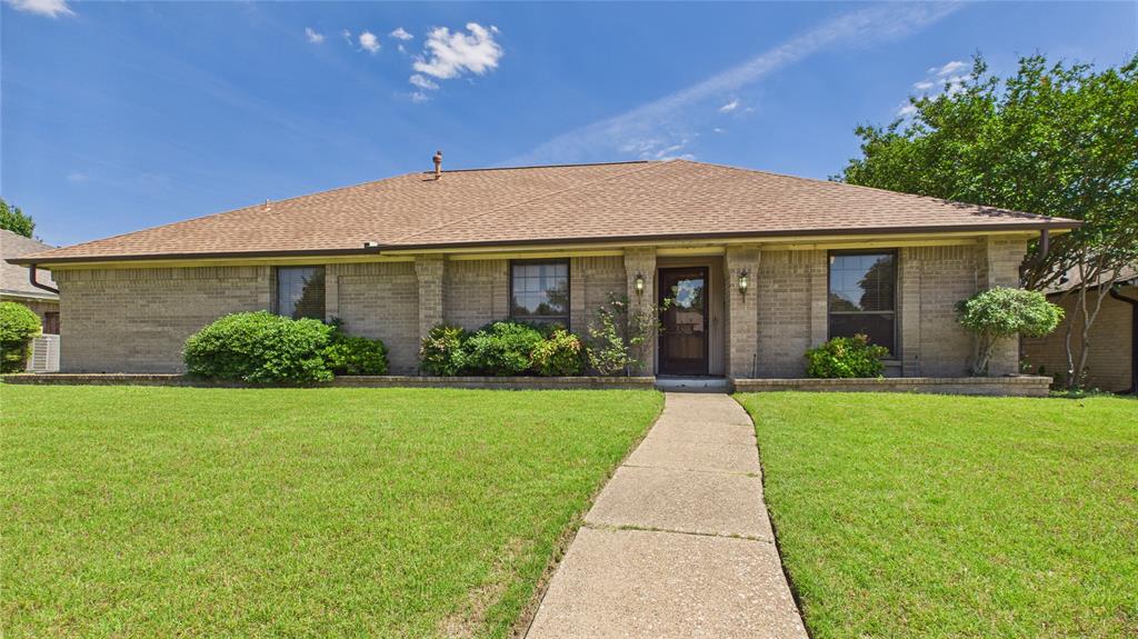 1926 Oakbluff Drive