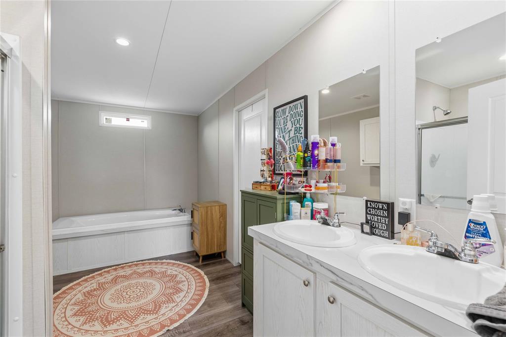 4 Oaks Ranch Estates - Residential