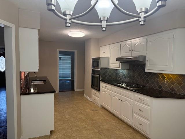 14922 Hillcrest Road