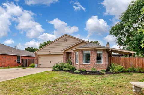 929 Comiskey Court Saginaw TX 76179