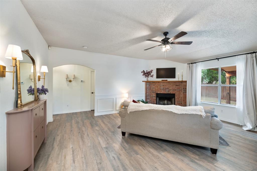 929 Comiskey Court