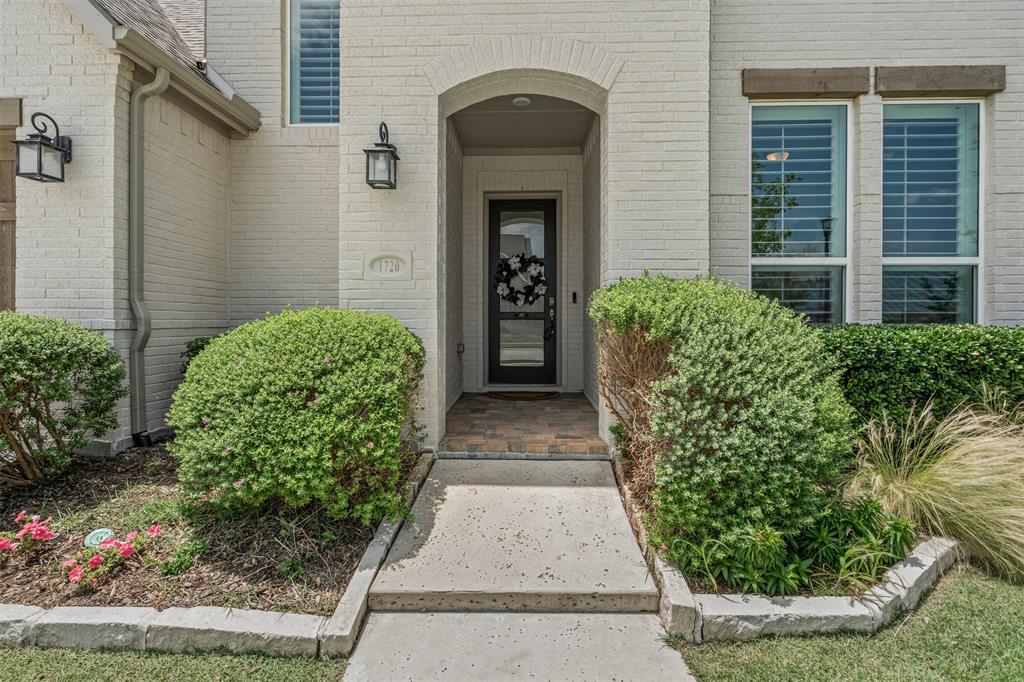 1720 Rolling Heights Lane