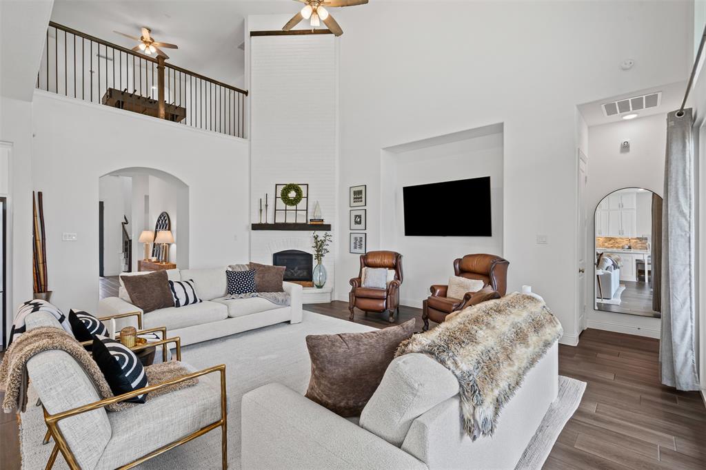 1720 Rolling Heights Lane