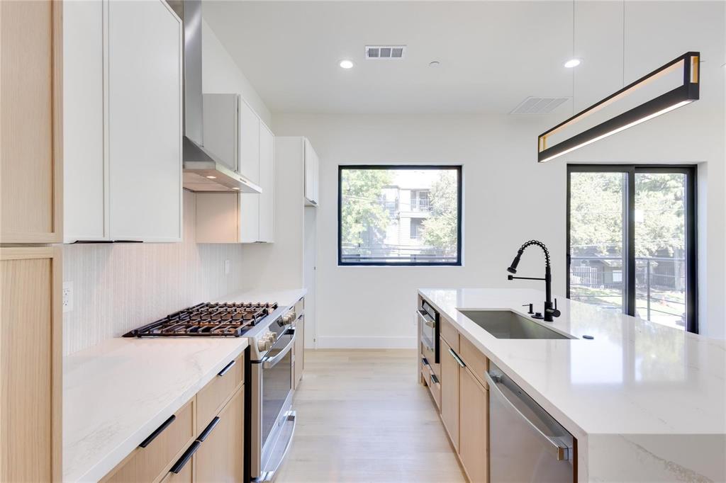 DEERE PARK - Residential