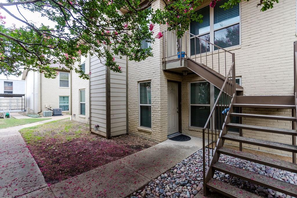 10650 Steppington Drive 120