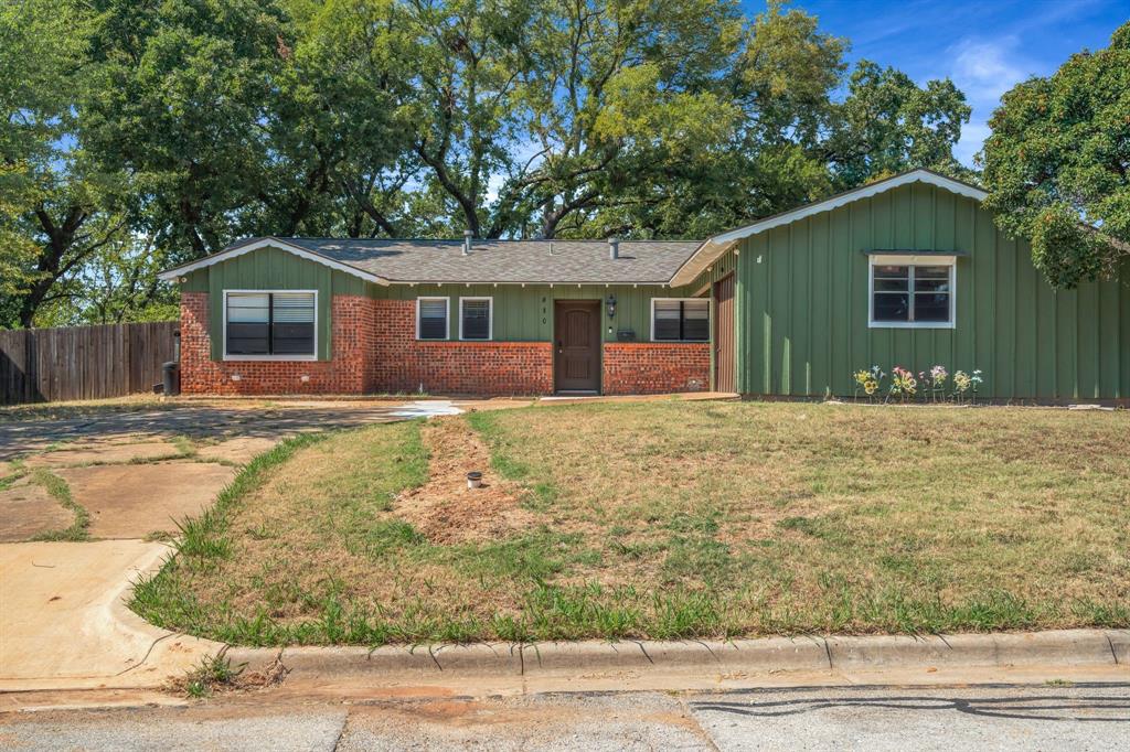 810 Arthur Drive
