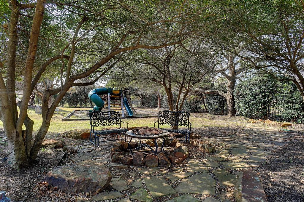 Chateau Du Lac Ph I - Residential