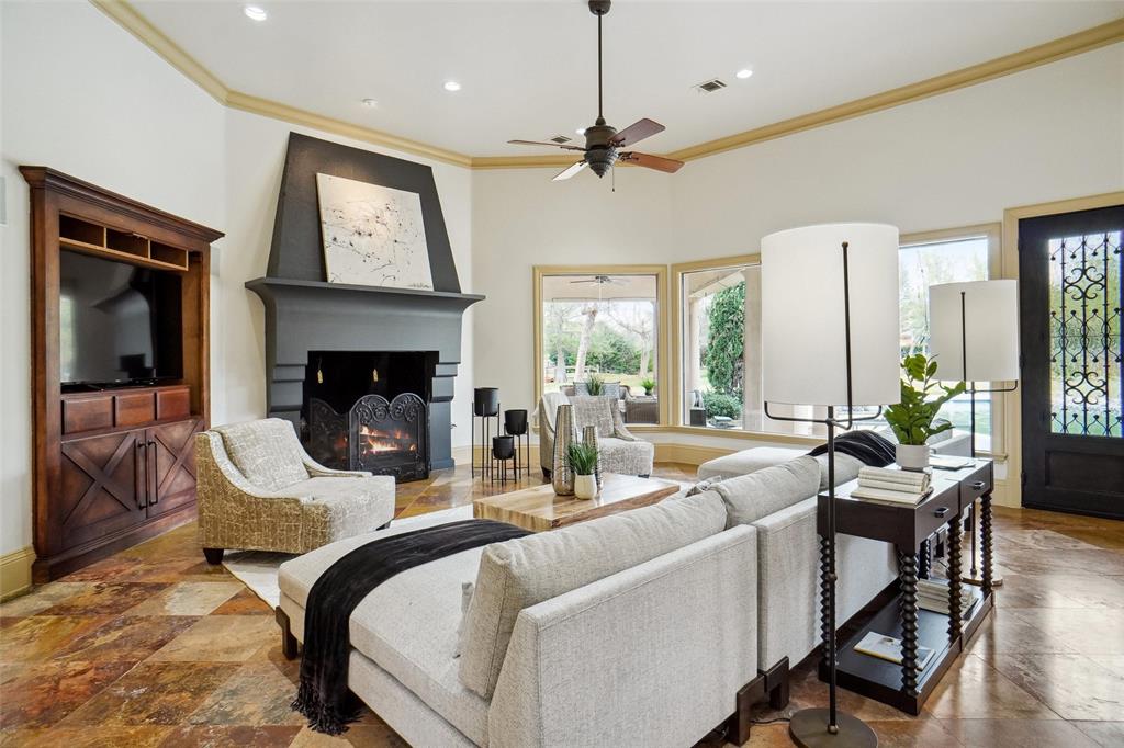 Chateau Du Lac Ph I - Residential