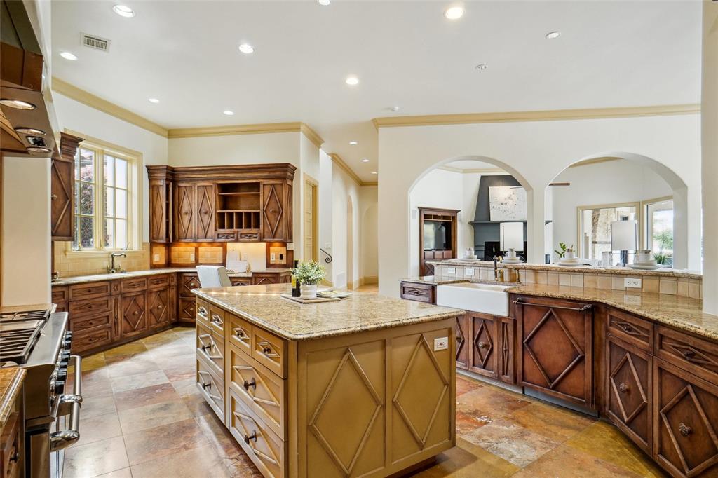 Chateau Du Lac Ph I - Residential