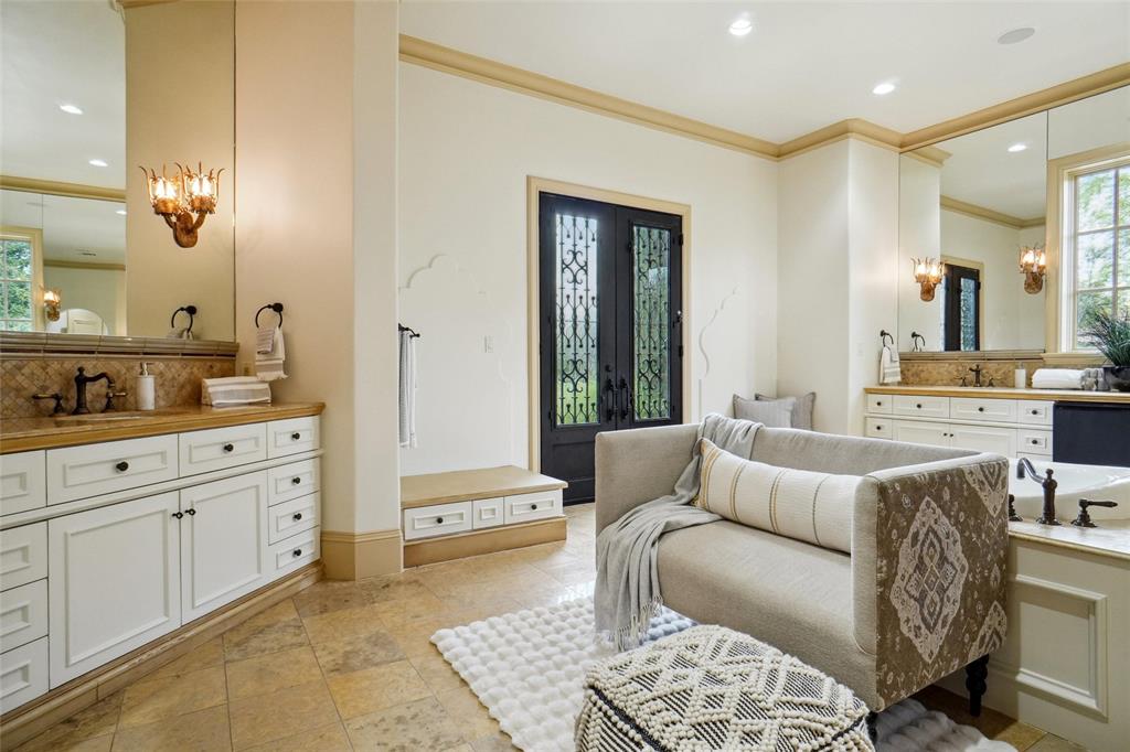 Chateau Du Lac Ph I - Residential