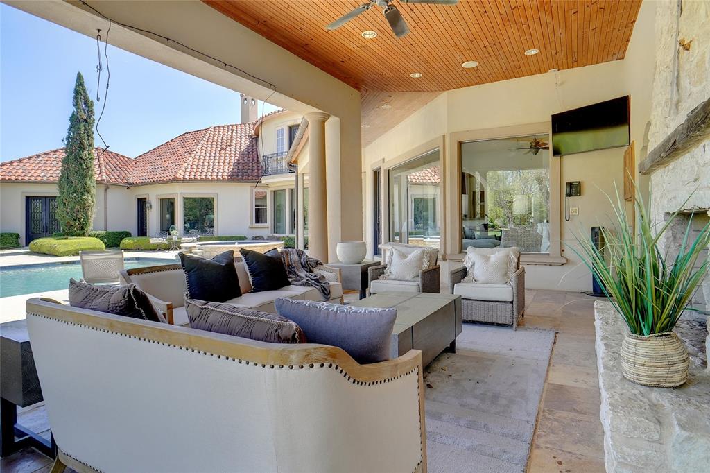 Chateau Du Lac Ph I - Residential