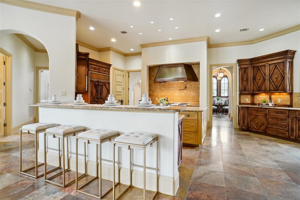 Chateau Du Lac Ph I - Residential