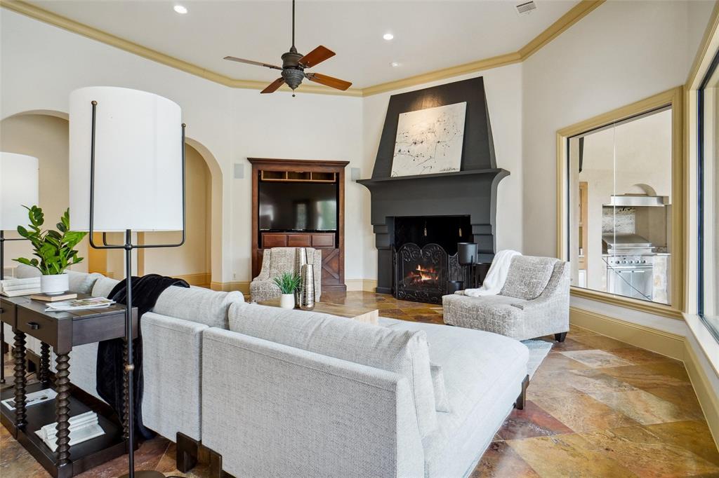 Chateau Du Lac Ph I - Residential