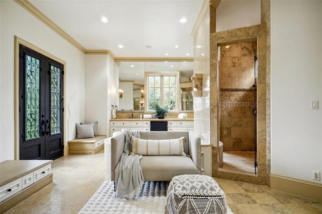 Chateau Du Lac Ph I - Residential