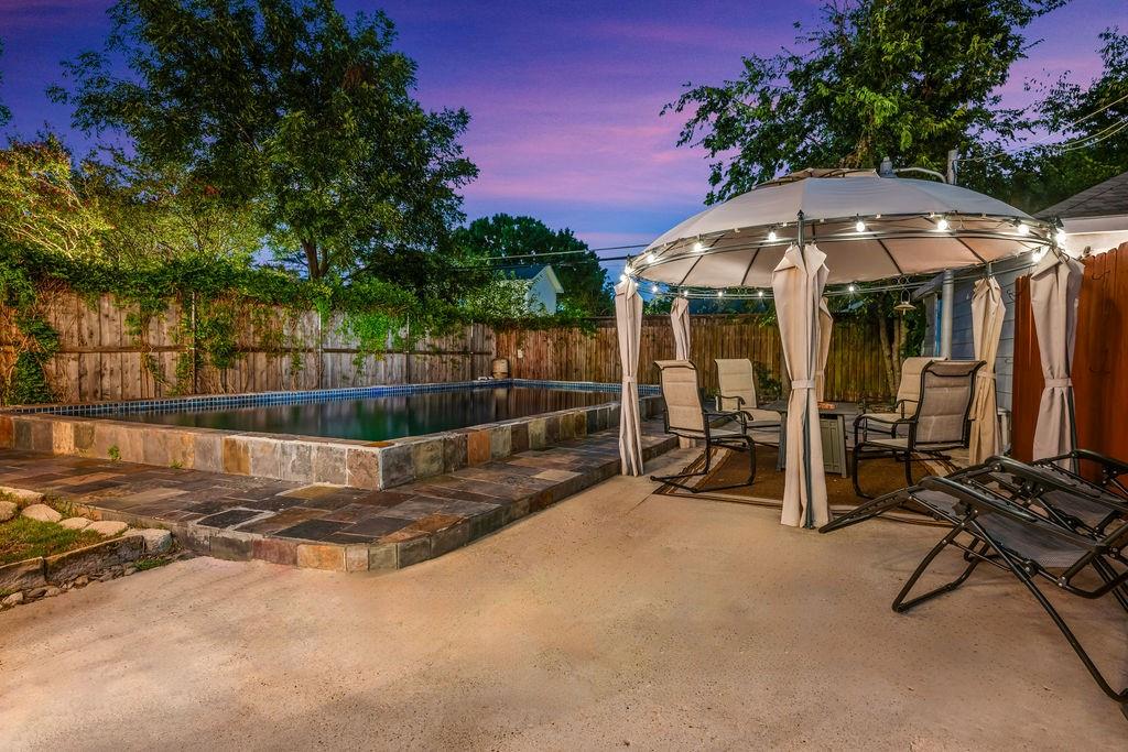 Stevens Park Village - Residential Lease