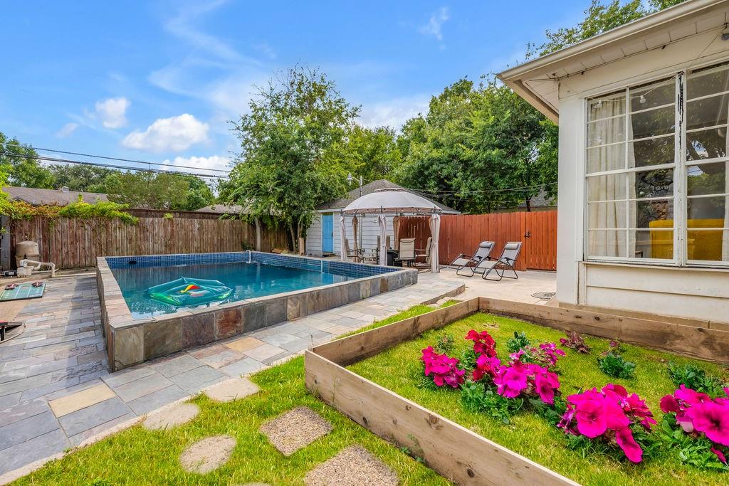 Stevens Park Village - Residential Lease