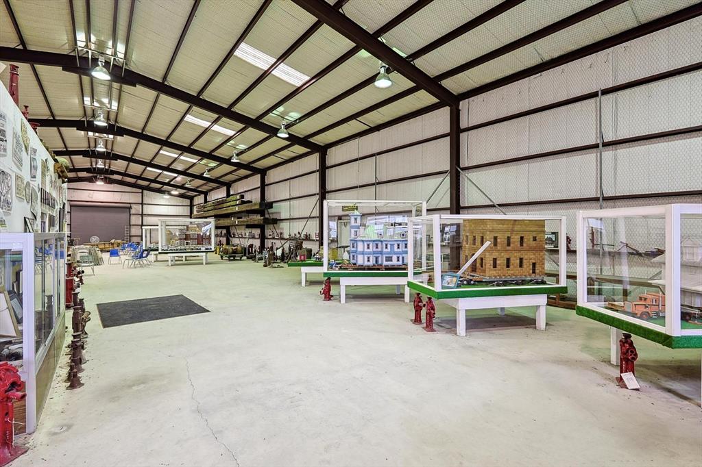 unknown - Commercial Sale