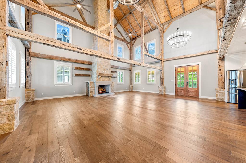 8300 Spicewood Springs