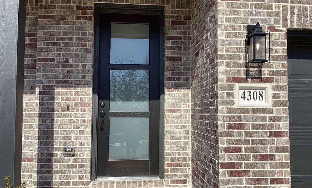 4308 Crossvine Lane
