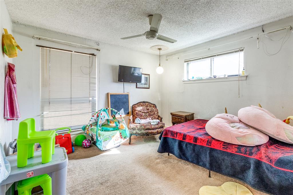 OAK PARK ESTATES - Residential