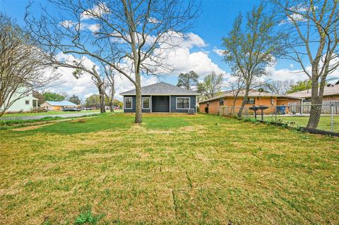 A home in Whitesboro