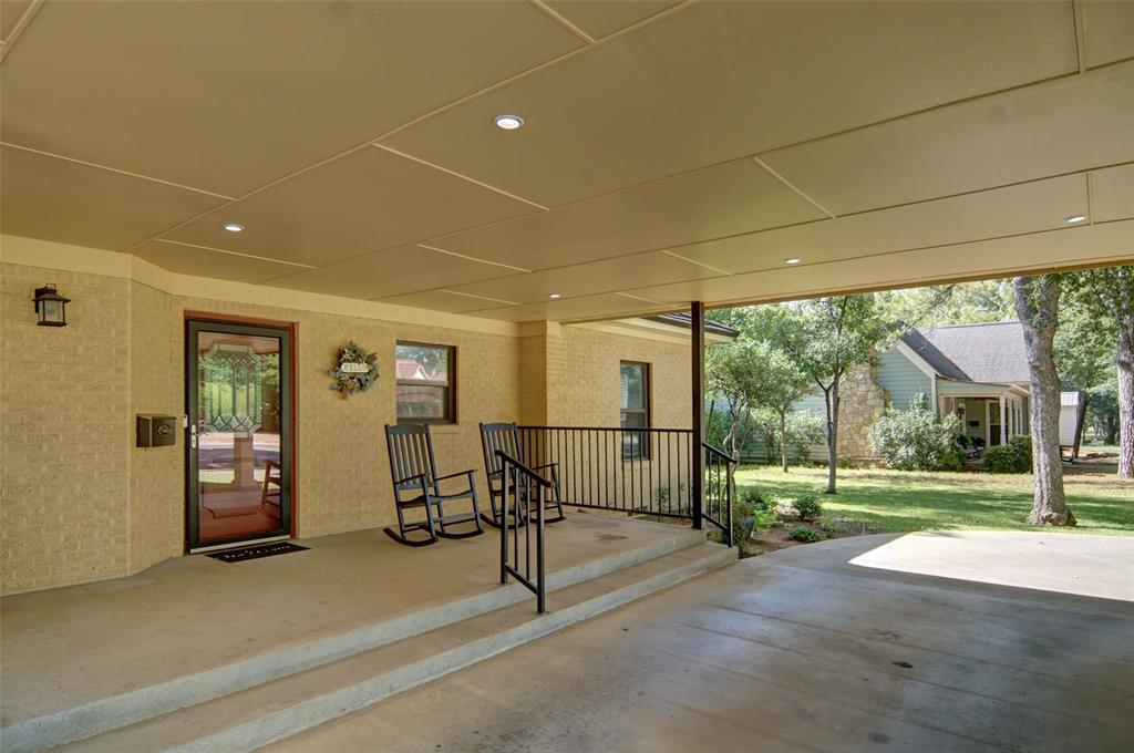825 Elm Street