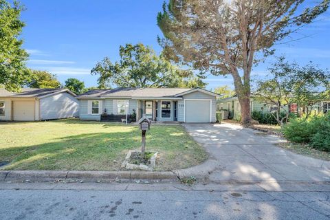 753 Cullum Avenue Hurst TX 76053