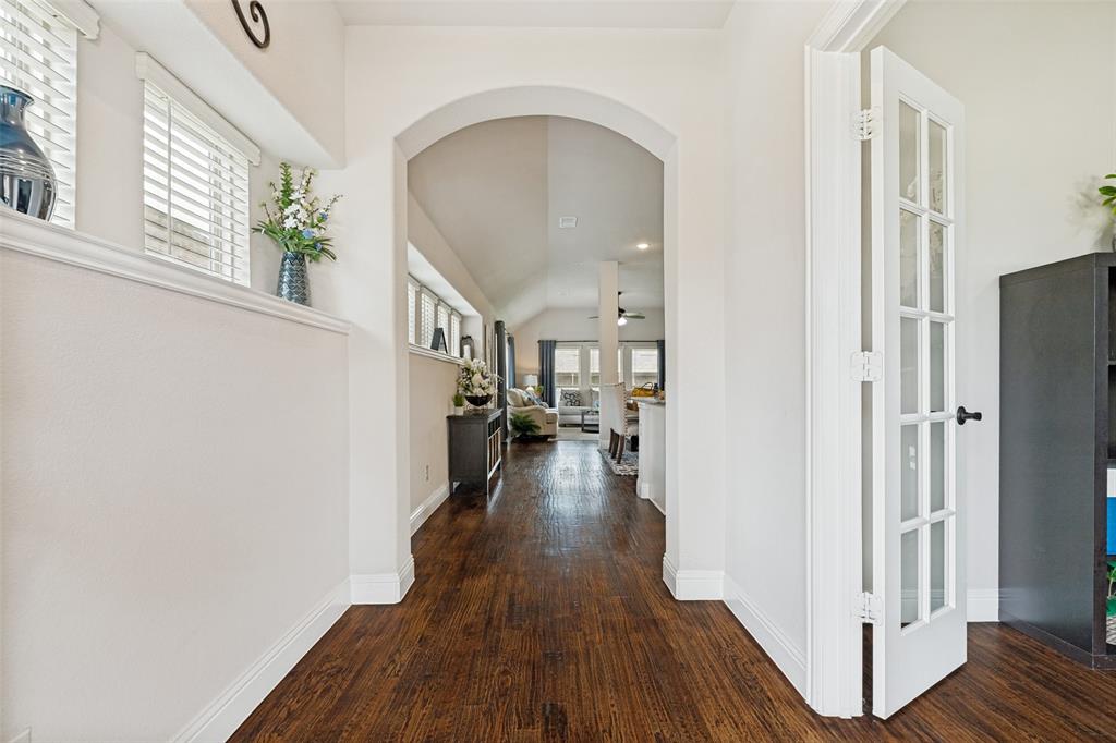 902 Lyndhurst Drive
