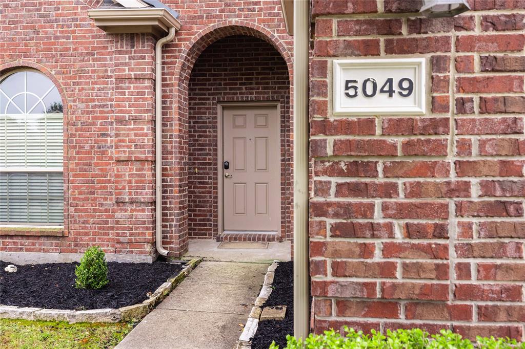 5049 Diamond Peak Court