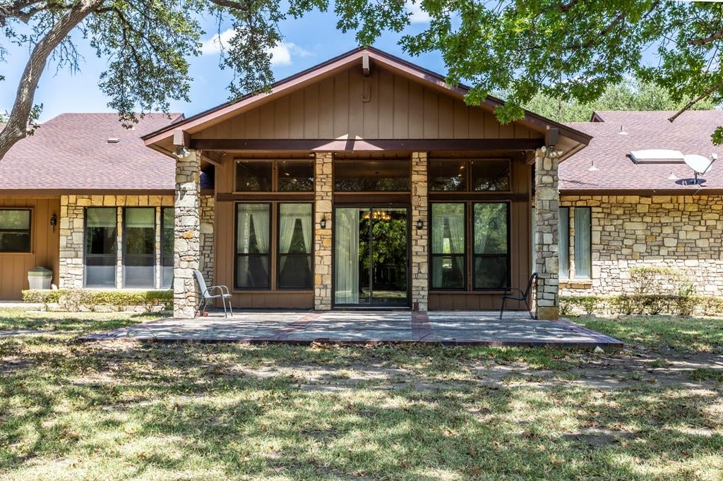 2300 W MAIN Street