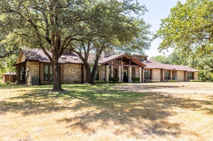 2300 W Main St – Investment Home