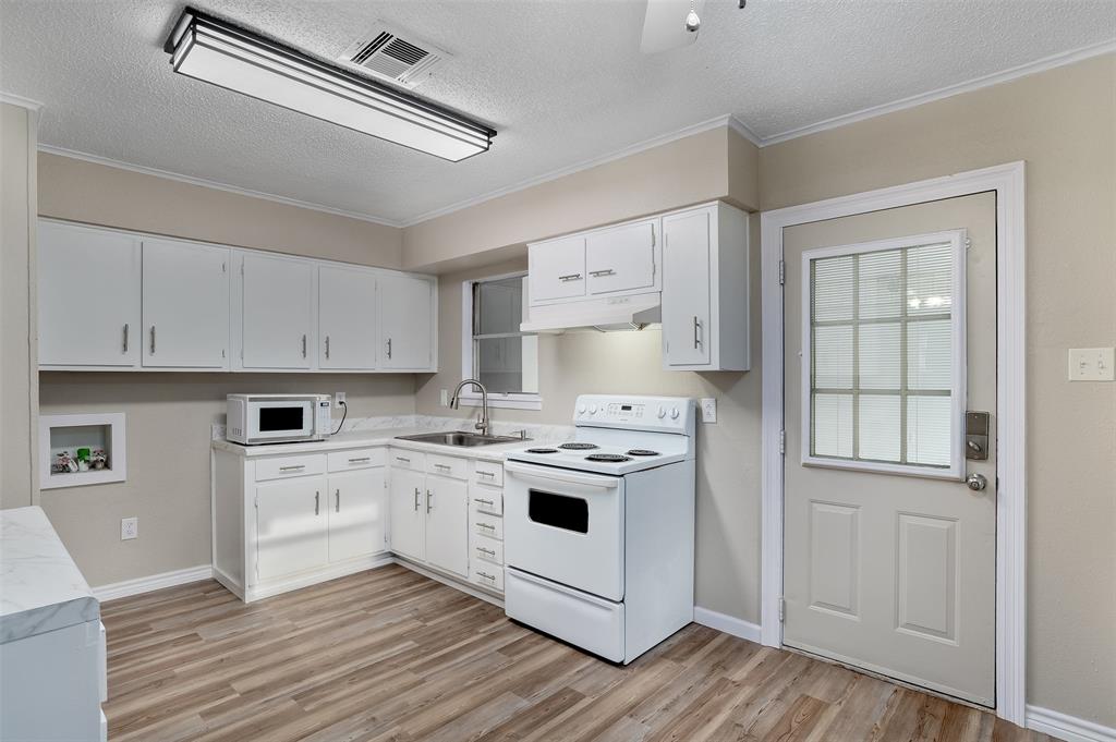 Swan Lake - Residential