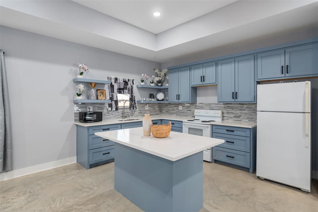 Point La Vista - Residential