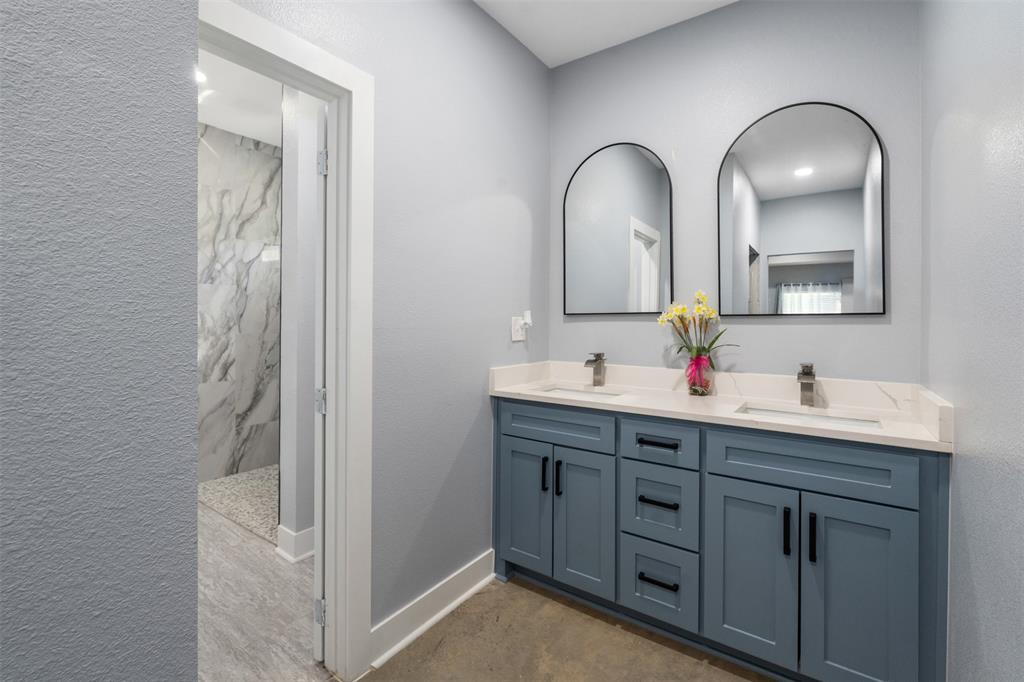 Point La Vista - Residential