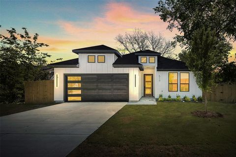 Photo of 510 Howard Street, Royse City, TX 75189 (MLS # 21231334)