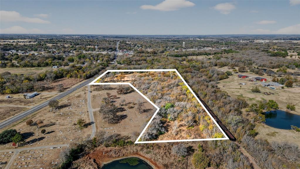 CROSSROADS OF FRIENDLINESS - Land