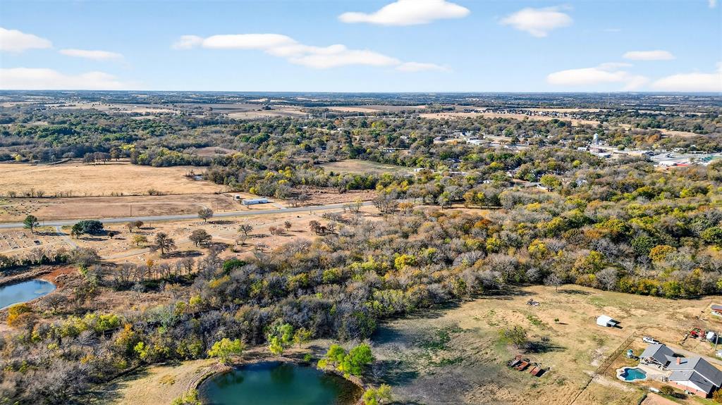 CROSSROADS OF FRIENDLINESS - Land