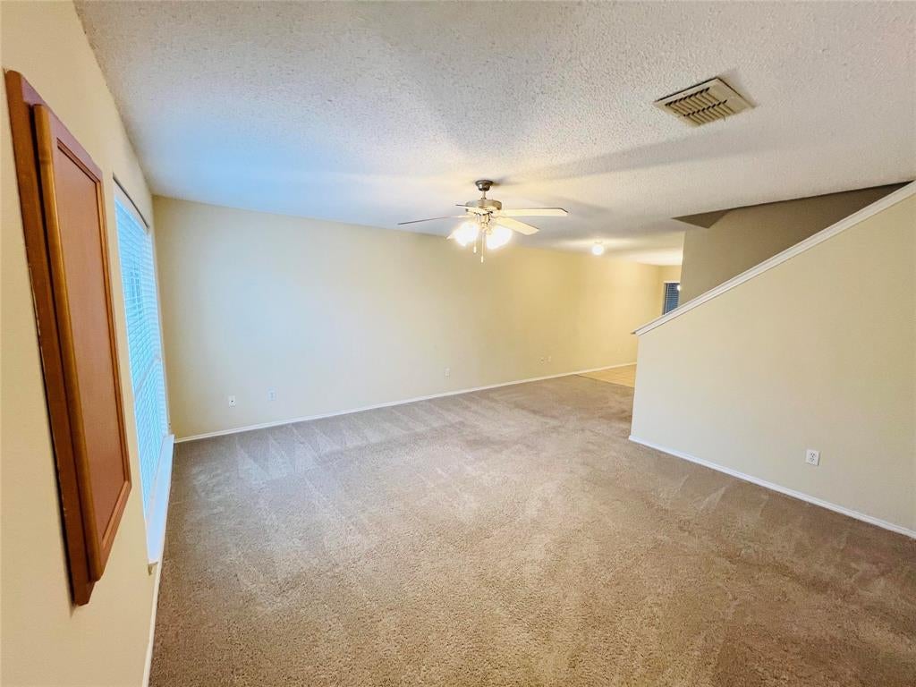 5752 Giddyup Lane