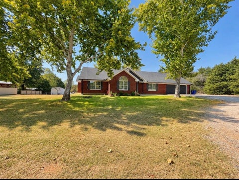 Photo of 1451 County Road 107, Whitesboro, TX 76273 (MLS # 21396955)