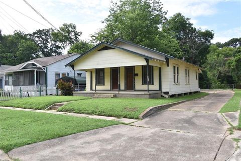 2527 Emery Street Shreveport LA 71103