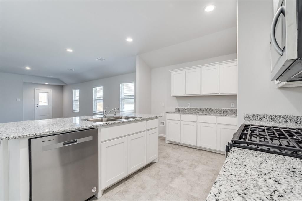 Photo of 5812 Harvey Gap Lane, Denton, TX 76226 (MLS # 21208921)